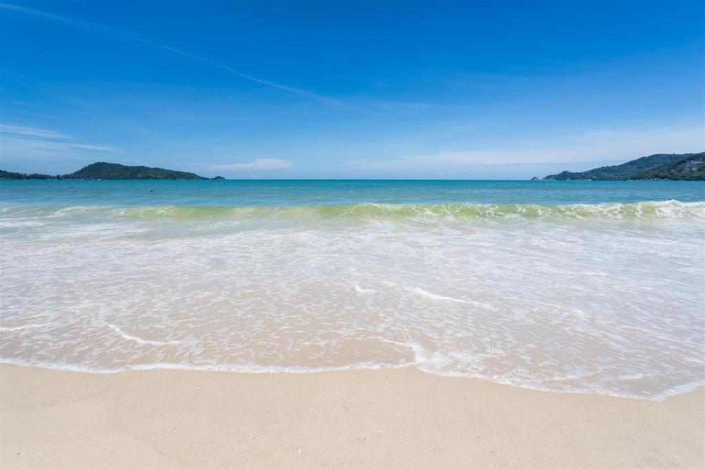 Hotel Azure Bangla Phuket Patong Exterior foto