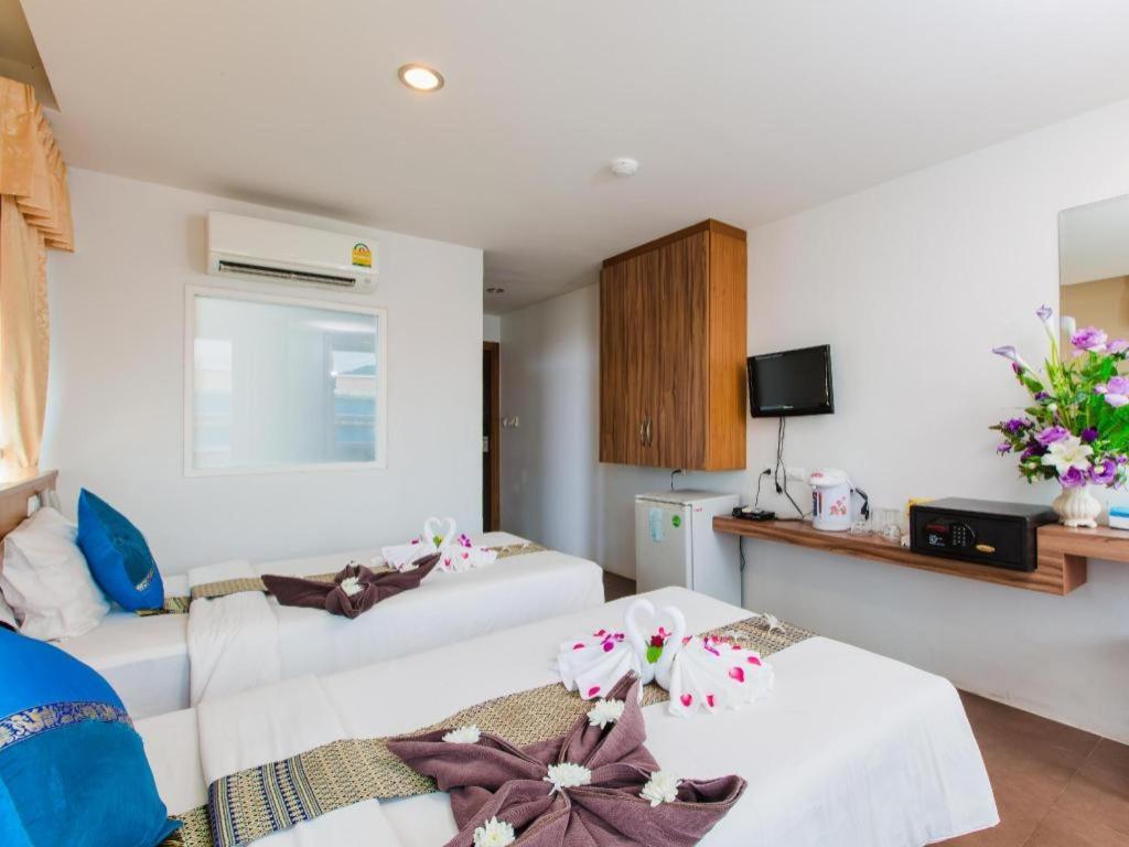 Hotel Azure Bangla Phuket Patong Exterior foto