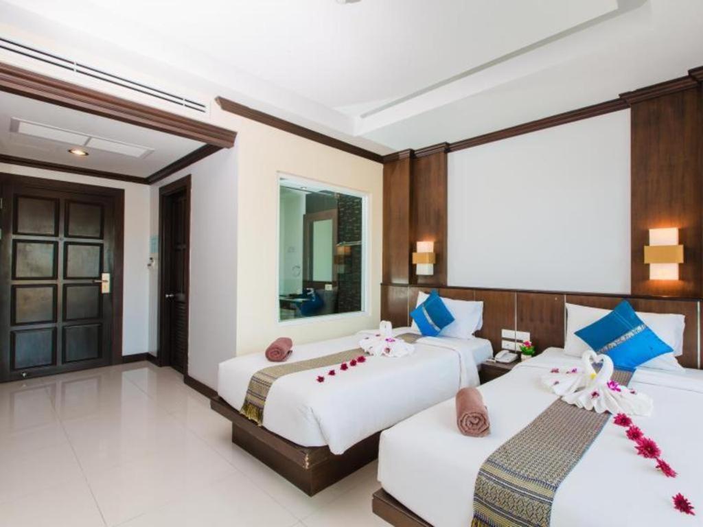 Hotel Azure Bangla Phuket Patong Exterior foto